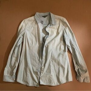 L.L. Bean Signature Light Wash Blue Button-Down Long Sleeve Shirt